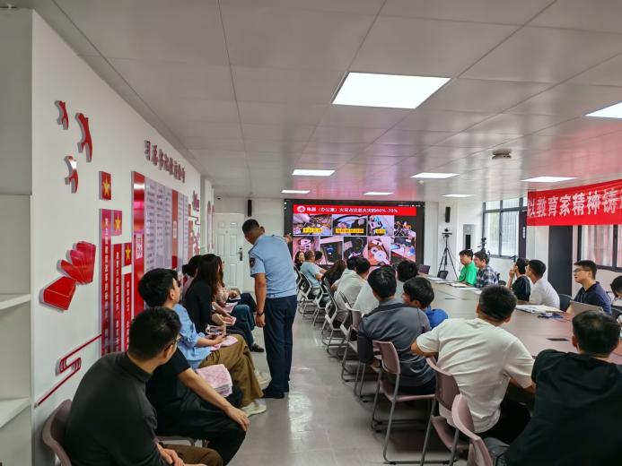 图片2.png 图片2.png