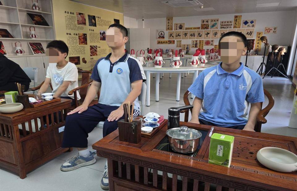 图片2.png 图片2.png